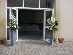 Fleurs mariage : décoration salle de réception